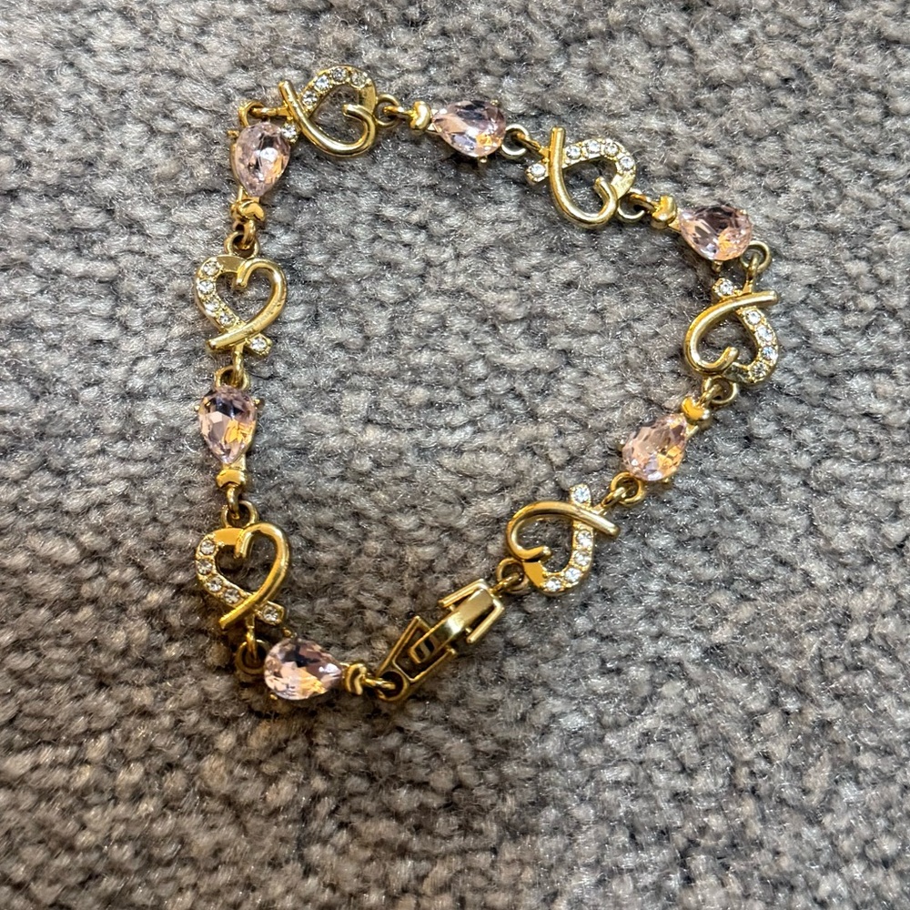 Gold Colored Heart Bracelet - Picture 2 of 2
